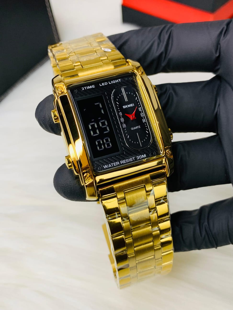 Skmei 1550 Golden & Black Watch