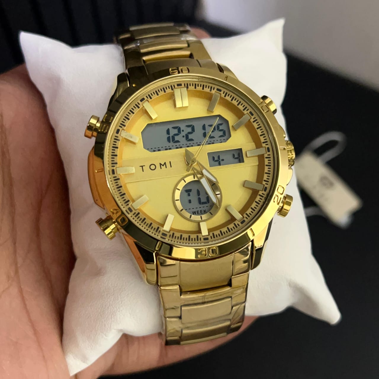 Tomi 1681 Golden Sports Watch